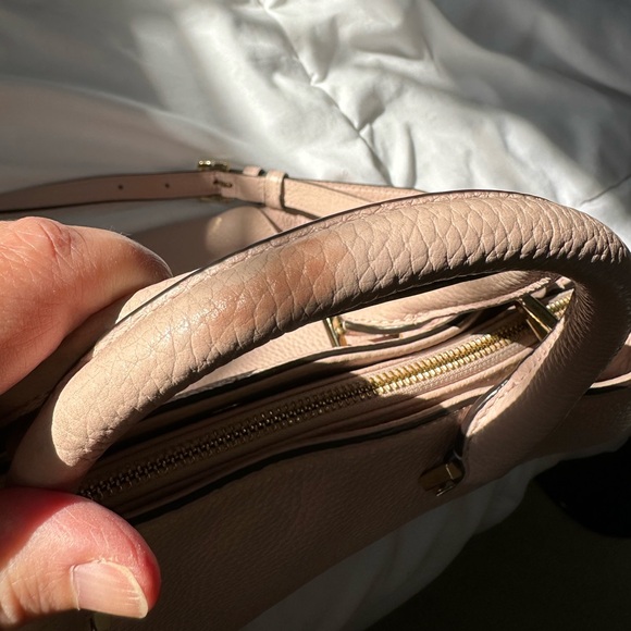 MICHAEL KORS PEBBLED LEATHER SATCHEL WITH CROSSBODY STRAP! - Picture 9 of 9